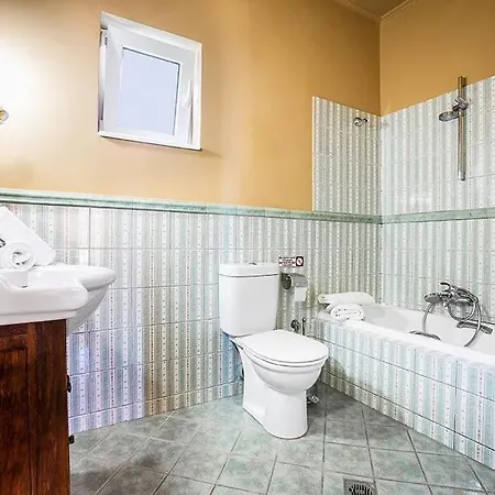 Villa Kato Kateleios Sleeps 7 Pool Air Con Wifi Mavrata